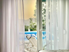 Villa Sunrise with pool
